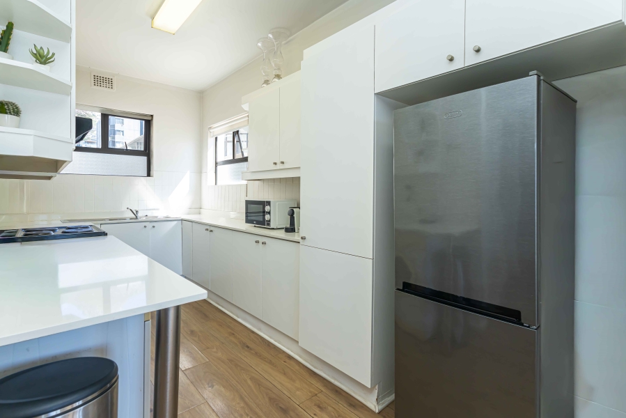 1 Bedroom Property for Sale in Sea Point Western Cape